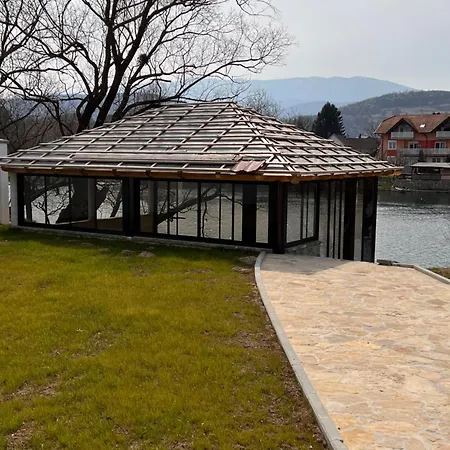 Grand Bosnae Villa *